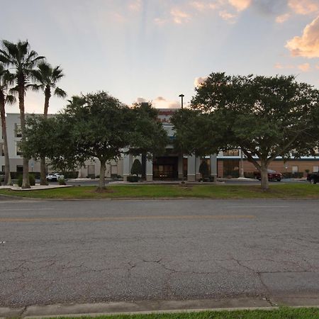 Hampton Inn & Suites Pensacola I-10 N At University Town Plaza Экстерьер фото