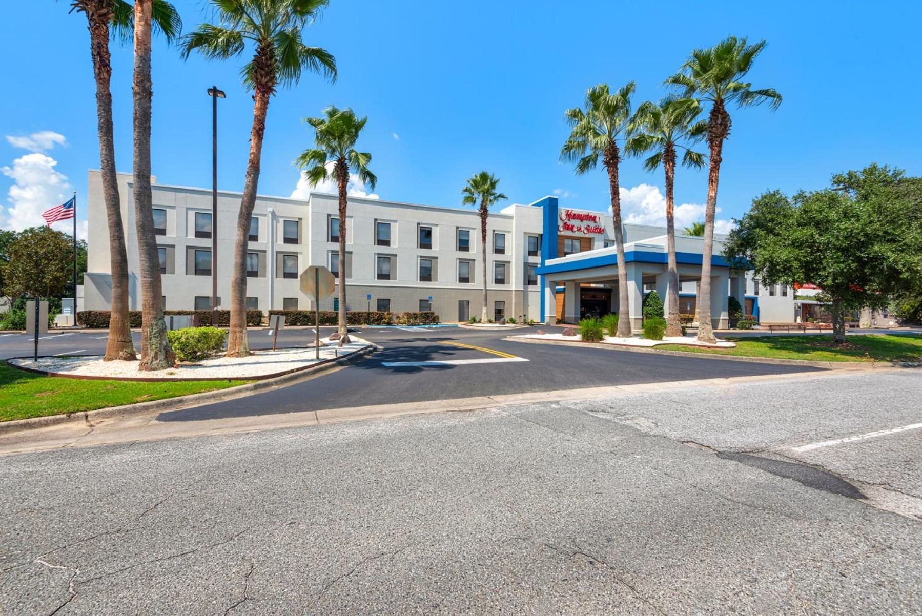 Hampton Inn & Suites Pensacola I-10 N At University Town Plaza Экстерьер фото