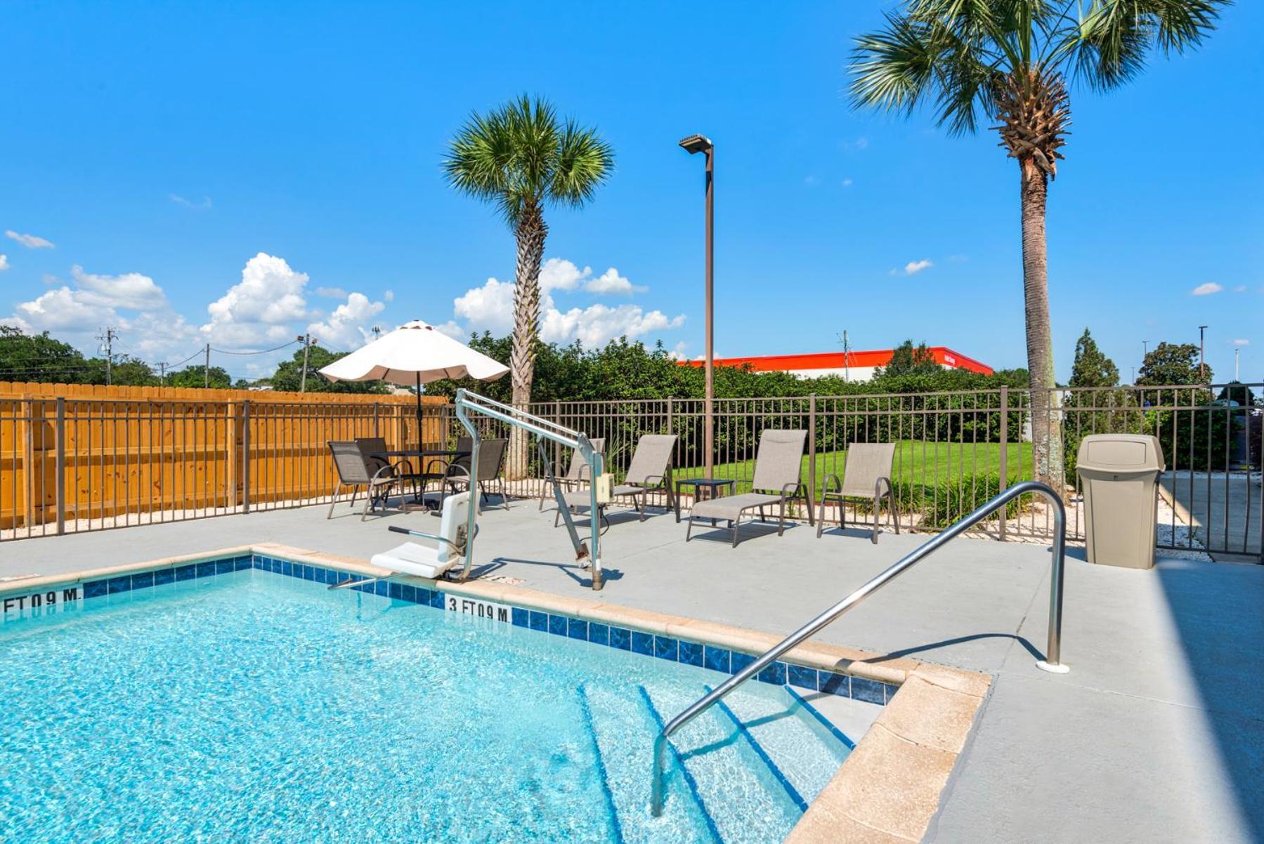 Hampton Inn & Suites Pensacola I-10 N At University Town Plaza Экстерьер фото
