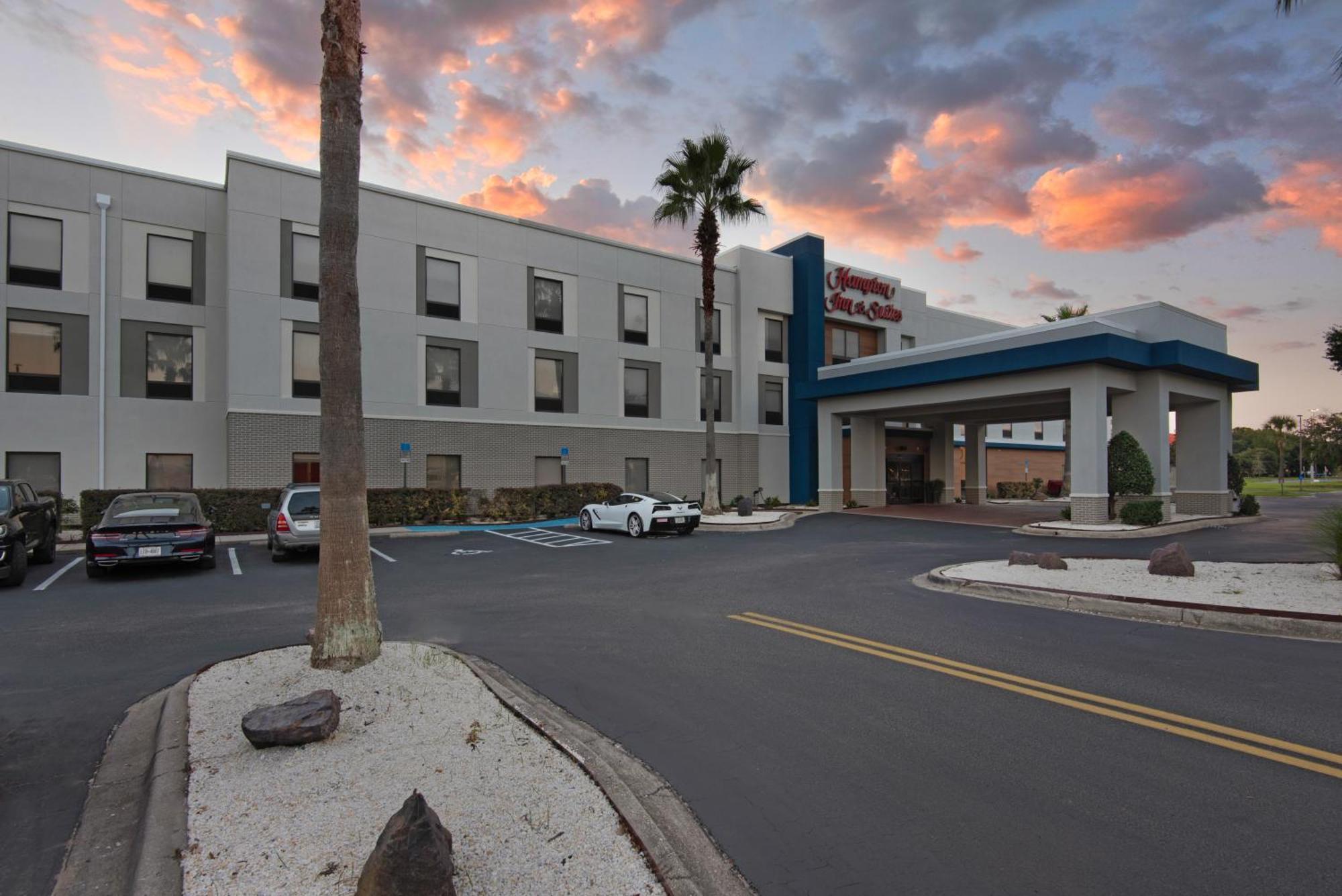 Hampton Inn & Suites Pensacola I-10 N At University Town Plaza Экстерьер фото