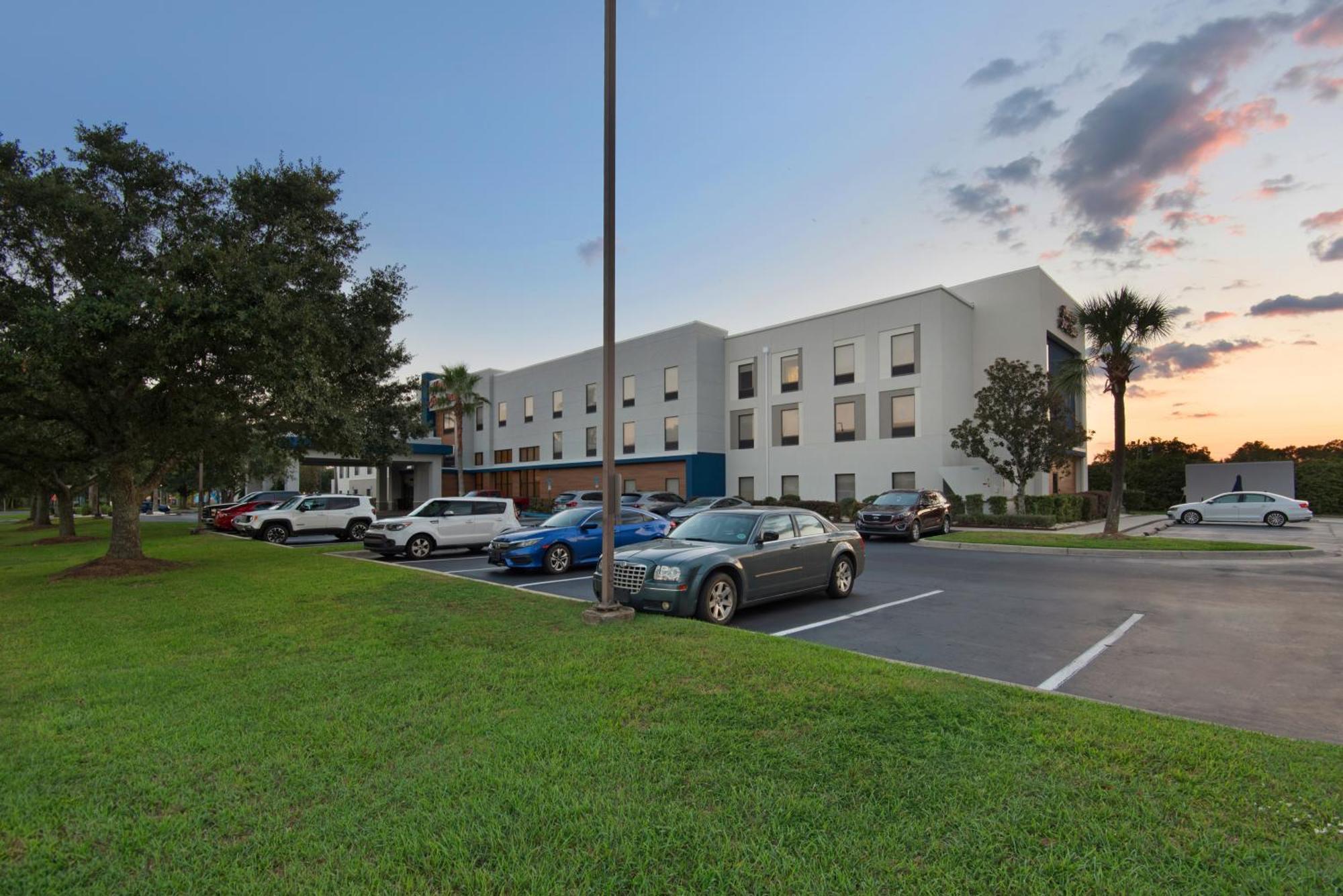 Hampton Inn & Suites Pensacola I-10 N At University Town Plaza Экстерьер фото