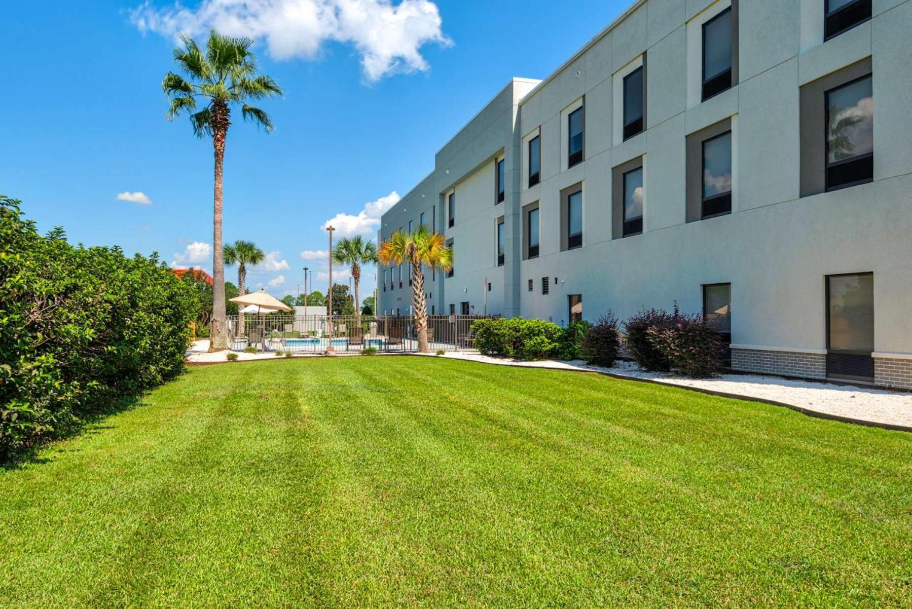 Hampton Inn & Suites Pensacola I-10 N At University Town Plaza Экстерьер фото