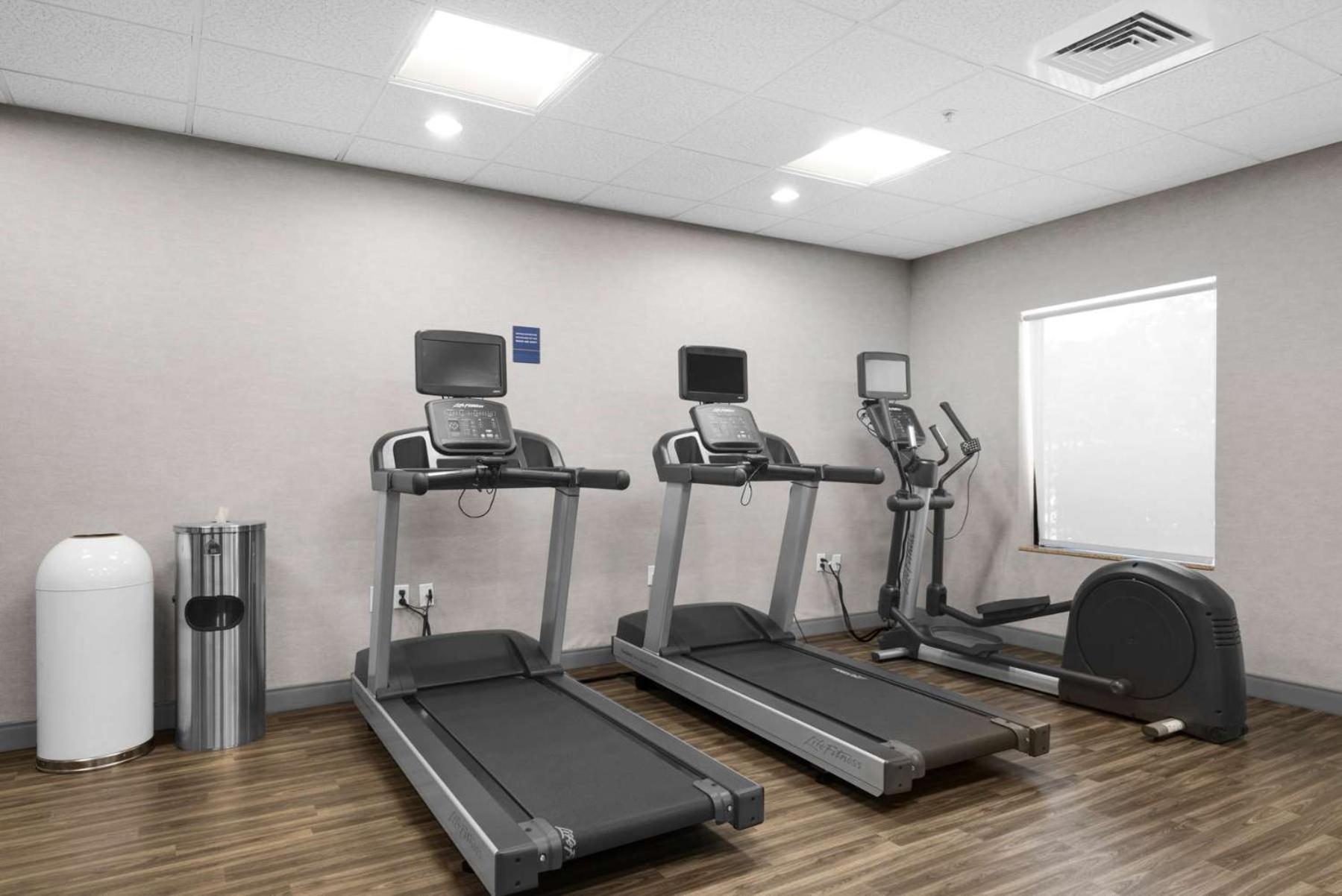 Hampton Inn & Suites Pensacola I-10 N At University Town Plaza Экстерьер фото
