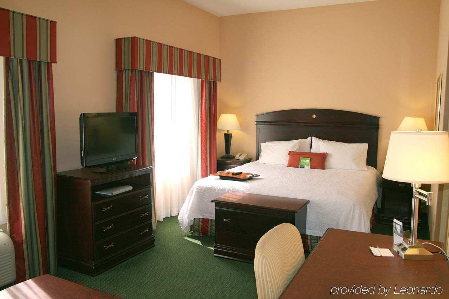 Hampton Inn & Suites Pensacola I-10 N At University Town Plaza Номер фото