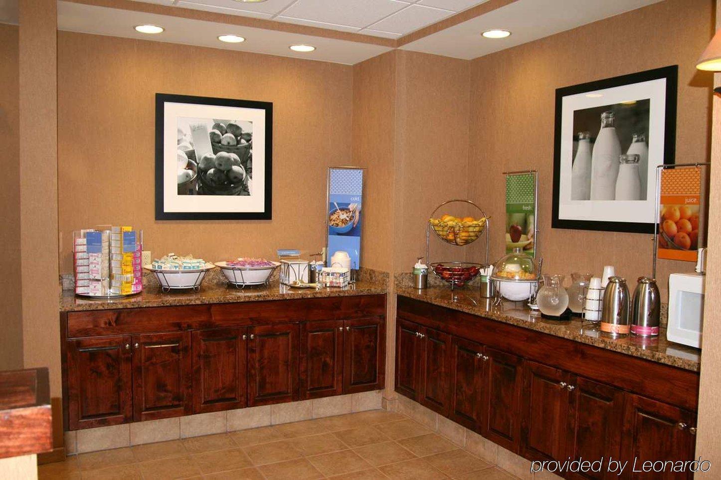 Hampton Inn & Suites Pensacola I-10 N At University Town Plaza Экстерьер фото